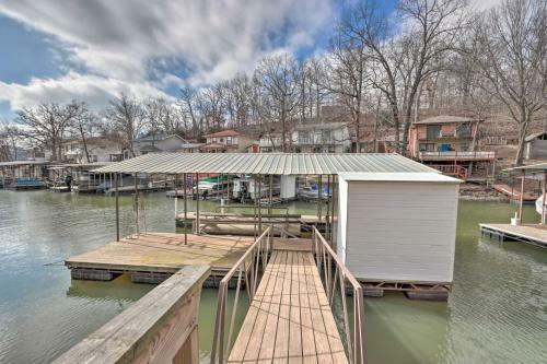 Charming Home With Private Dock On Lake Of The Ozarks
