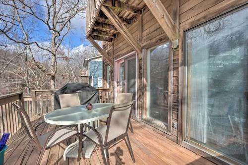 Charming Home With Private Dock On Lake Of The Ozarks