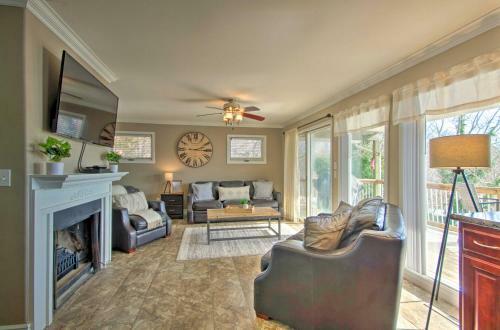 Stunning Lake Ozark Retreat With Dock And Boat Slip!