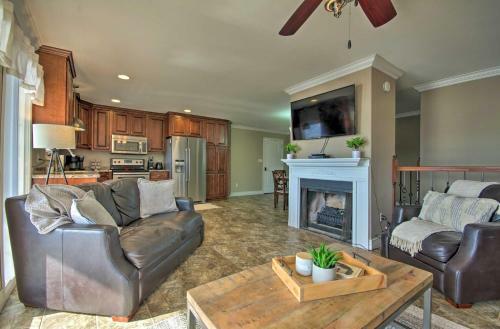Stunning Lake Ozark Retreat With Dock And Boat Slip!