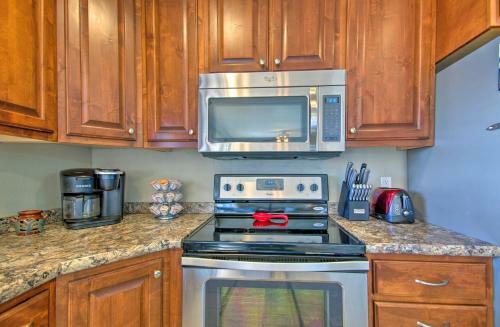 Stunning Lake Ozark Retreat With Dock And Boat Slip!