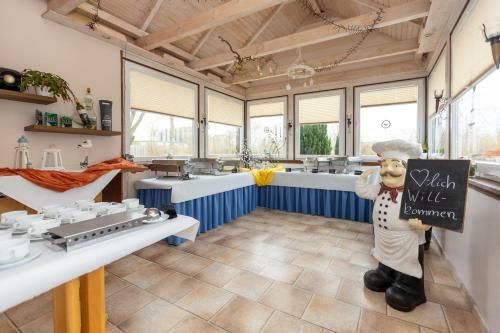 Hostal Pension Zum Lindeneck