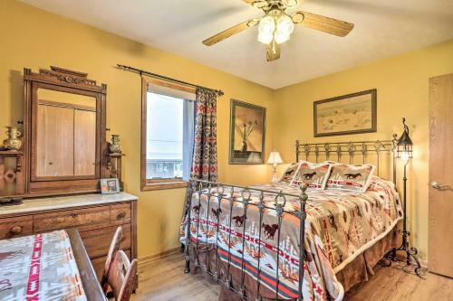 Buffalo Home On A Hill With Pasture Views!