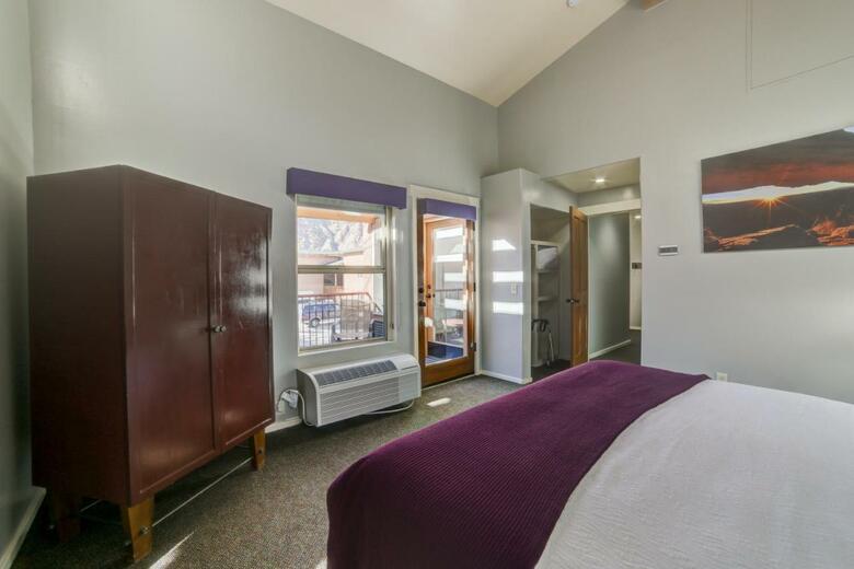 Hotel Gonzo Inn