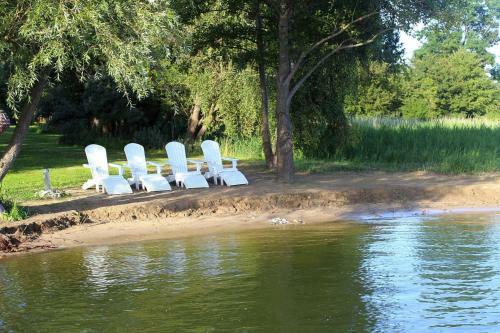 Holiday Home On The Backwaters, L�tow