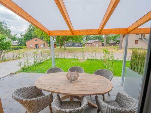 Ferienhaus Mit Whirlpool Und Sup Am Plauer See