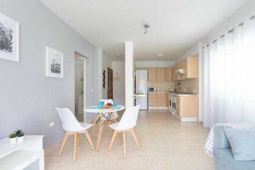 Home2book Stylish Apartment Puertito De G��mar