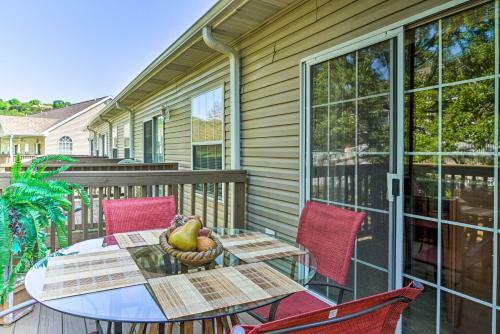 Apartamento Charming Lake-view Getaway, 7 Mi To The Strip