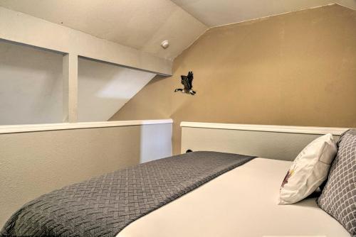 Apartamento Charming Lake-view Getaway, 7 Mi To The Strip