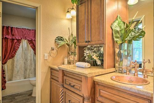 Apartamento Charming Lake-view Getaway, 7 Mi To The Strip