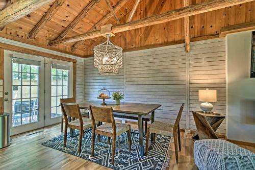 Updated Cabin On Indian Point With Large Deck!
