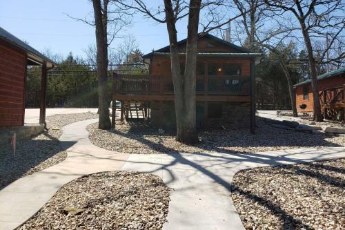 Cave Lane One Bedroom Cabin