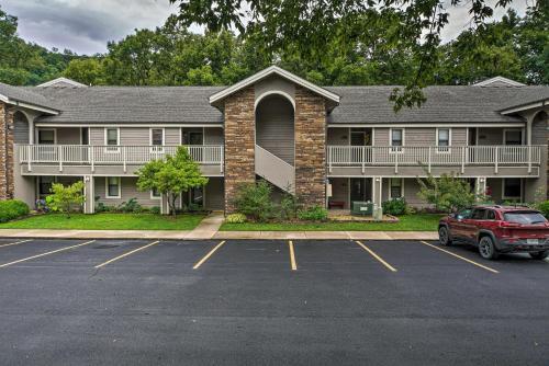 Apartamento 2nd-floor Pointe Royale Condo With Lake Views!
