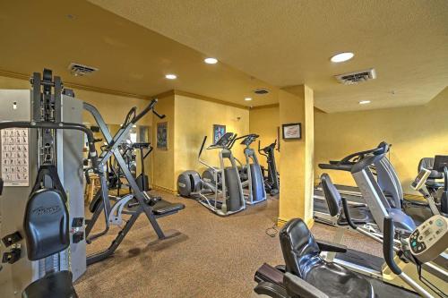 Apartamento 2nd-floor Pointe Royale Condo With Lake Views!