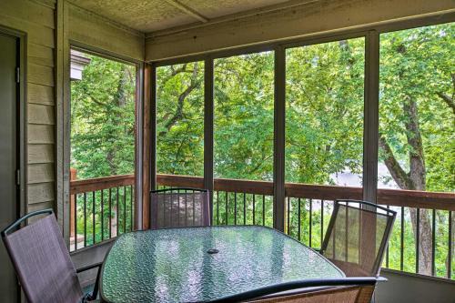 Apartamento 2nd-floor Pointe Royale Condo With Lake Views!