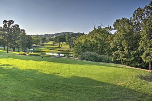 Apartamento Branson Resort Condo With Golf Course Views!