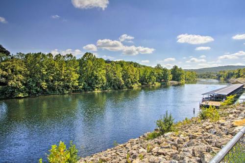 Apartamento Bright Branson Apt About 2 Mi To Moonshine Beach!