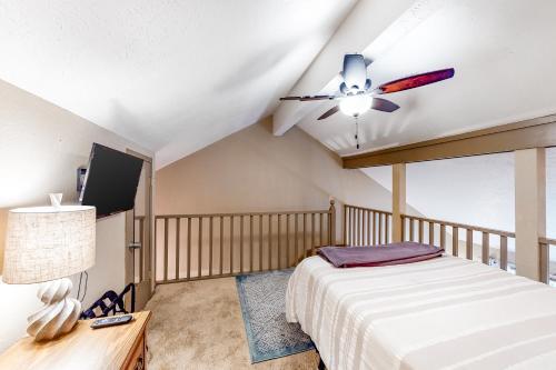 Fall Creek Resort & Pond View Retreat