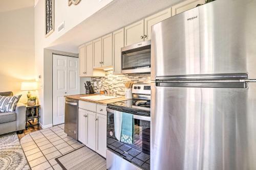 Apartamento Charming Condo With Deck, 4 Mi To Branson Strip
