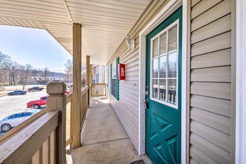 Apartamento Charming Condo With Deck, 4 Mi To Branson Strip