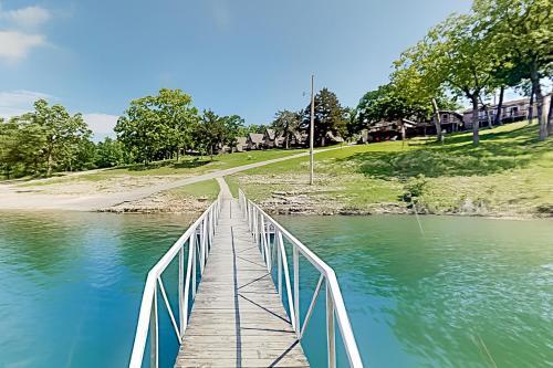 Artilla Cove Resort #4