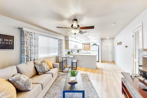 Holiday Hills 104