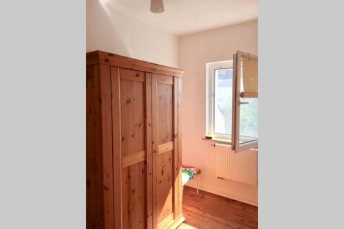 Hinter Burg, Haus Mit Garten
