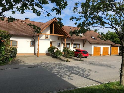 Bed & Breakfast Landhaus Monika