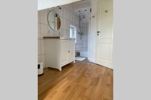 Apartamento Dg Wohnung Mit Separatem Eingang Nahe D�sseldorf