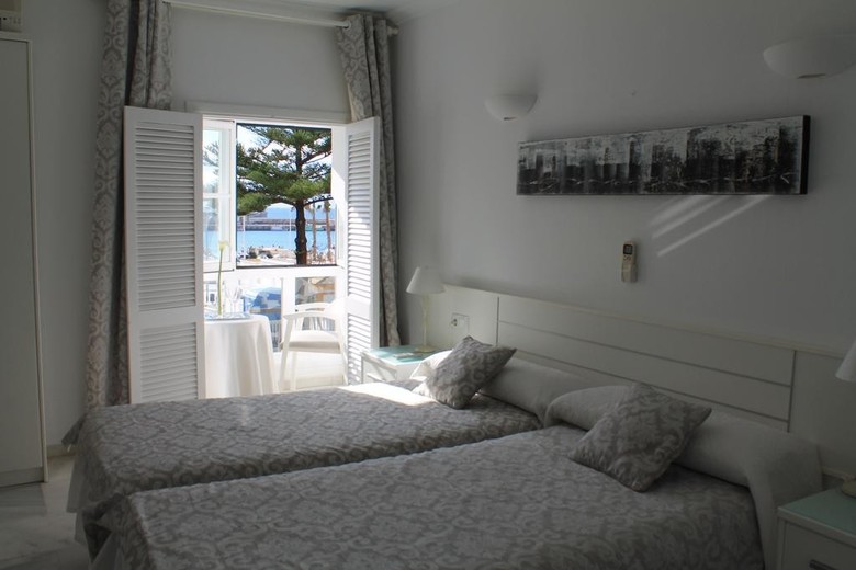 Hostal Alameda