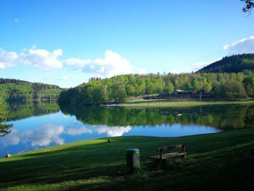 Apartamento Ferienwohnung Am Hennesee