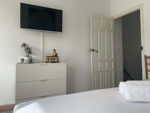 Cozy Town House With Terrace And Free Wifi
