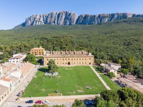 Villa Stellar Apartment In Realmonte With Shared Swimming Pool