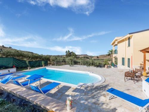Villa Attractive Apartment In Realmonte With Shared Swimming Pool