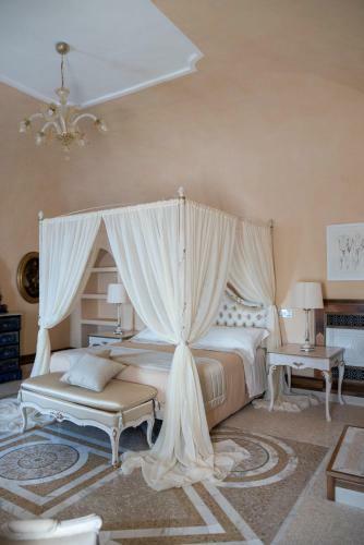 Hostal La Rondinaia