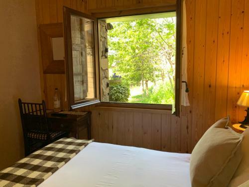 Hotel Rural El Xalet De Ta�ll