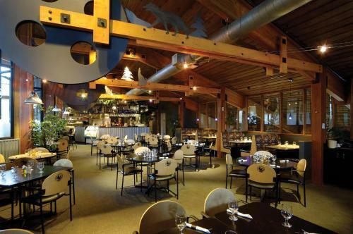 Hotel Lake Louise Inn