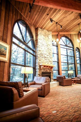 Hotel Lake Louise Inn