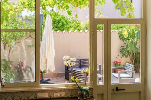 Hostal 40� Parallelo Guest House