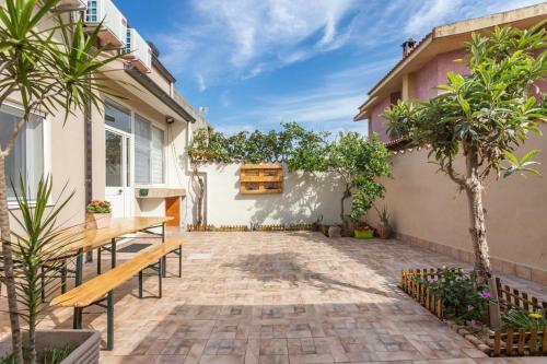 Hostal 40� Parallelo Guest House