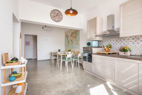 Hostal 40� Parallelo Guest House