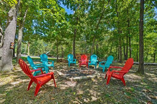 Home With Large Deck On Table Rock Lake!