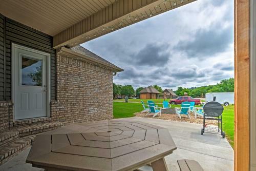 New Build By The Lake 8 Mi To Eureka Springs!