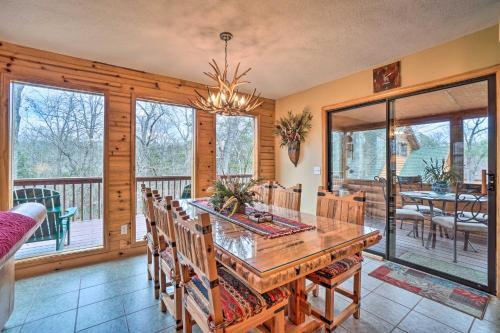 Idyllic Table Rock Lake Cabin Boat And Explore