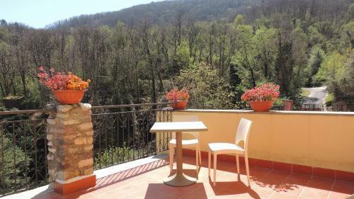 Bed & Breakfast Borgo Di Codeglia - Country Rooms