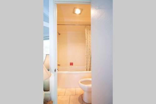 Unit 6 - Treetop 2 Bedroom Villa