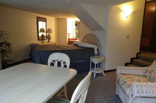 Unit 104 - Treeloft 3 Bedroom Villa