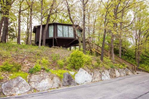 Unit 23 - Treetop 2 Bedroom Villa