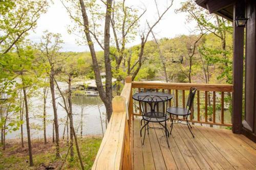 Unit 7 - 2 Bedroom Treetop Villa