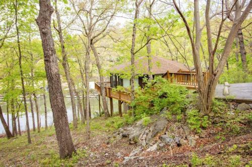 Unit 7 - 2 Bedroom Treetop Villa